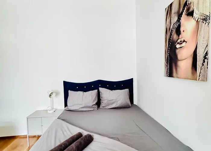 Chic Retreat Near Augarten Park וינה