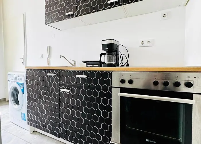 Chic Retreat Near Augarten Park
