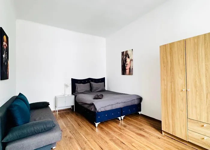 דירה Chic Retreat Near Augarten Park