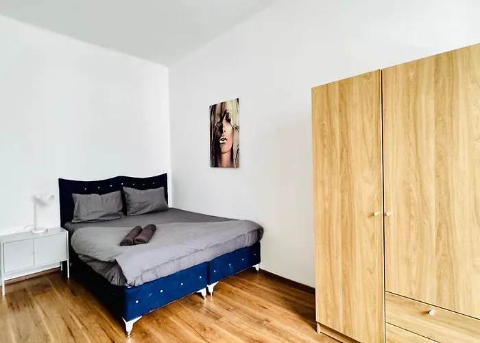 Chic Retreat Near Augarten Park וינה